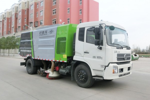 東風(fēng)天錦干式掃路車